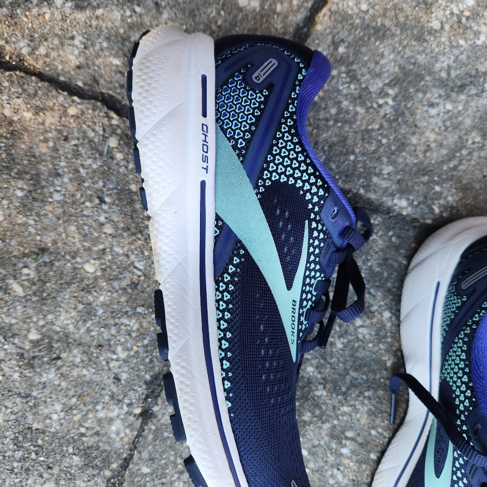 Brooks Ghost 14 size 6.0